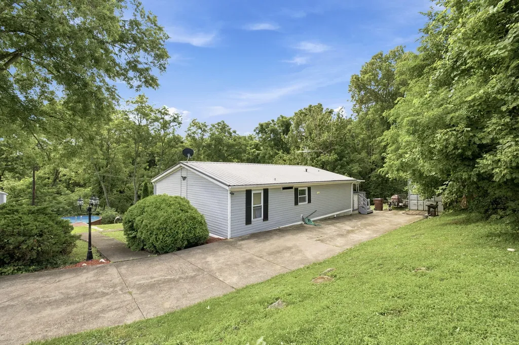 203 College Street Sadieville KY 40370