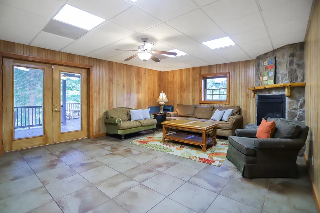 1386 Boatwright Trail Murray KY 42071