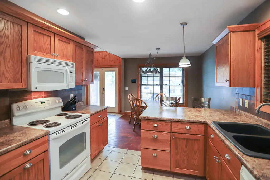 1386 Boatwright Trail Murray KY 42071