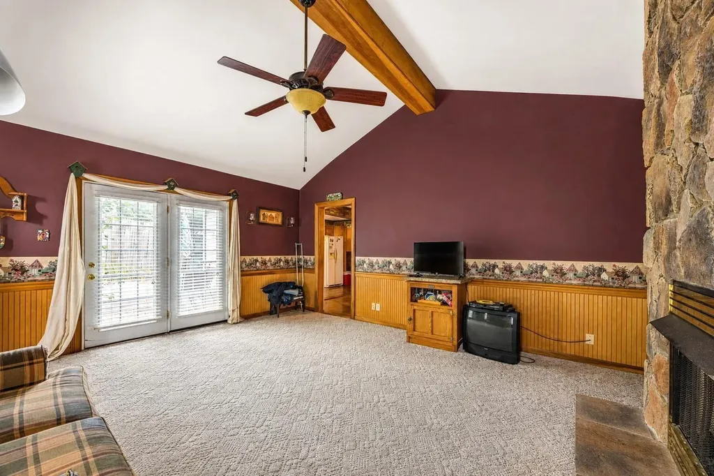 64 Horseshoe Drive Paris KY 40361