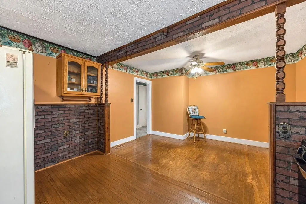 64 Horseshoe Drive Paris KY 40361