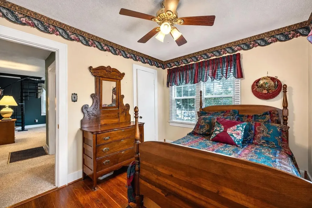64 Horseshoe Drive Paris KY 40361
