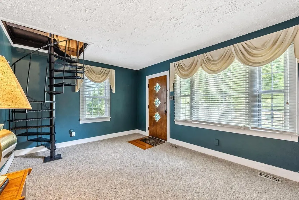 64 Horseshoe Drive Paris KY 40361