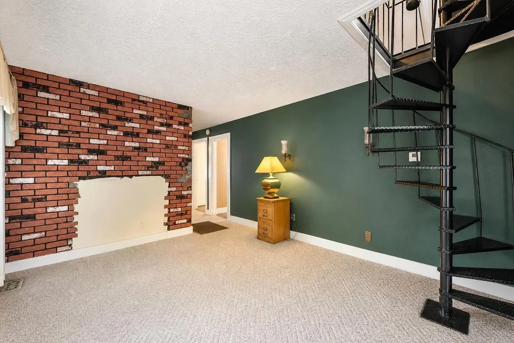 64 Horseshoe Drive Paris KY 40361