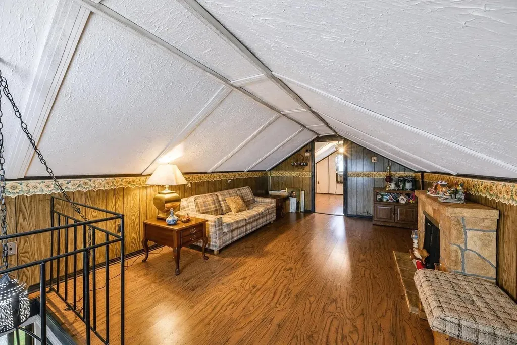 64 Horseshoe Drive Paris KY 40361