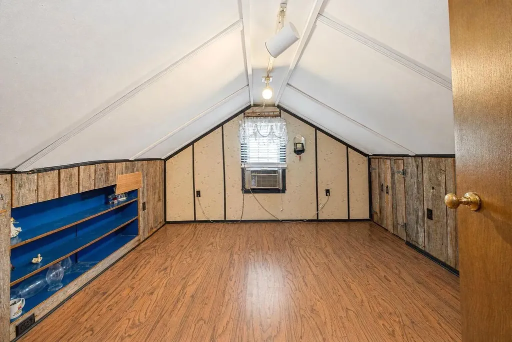 64 Horseshoe Drive Paris KY 40361