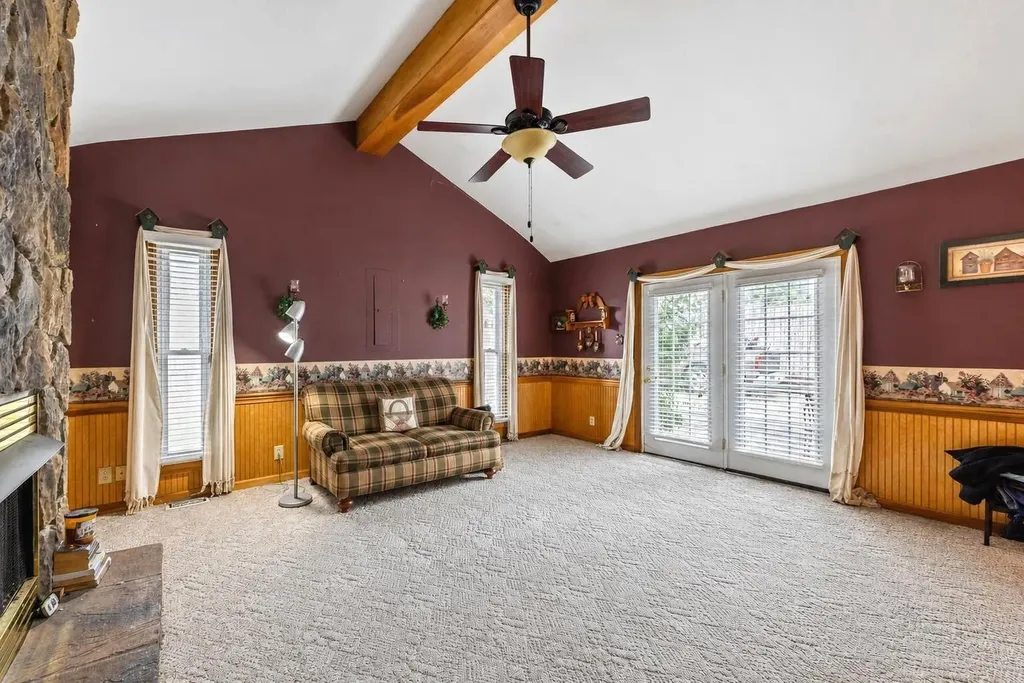64 Horseshoe Drive Paris KY 40361