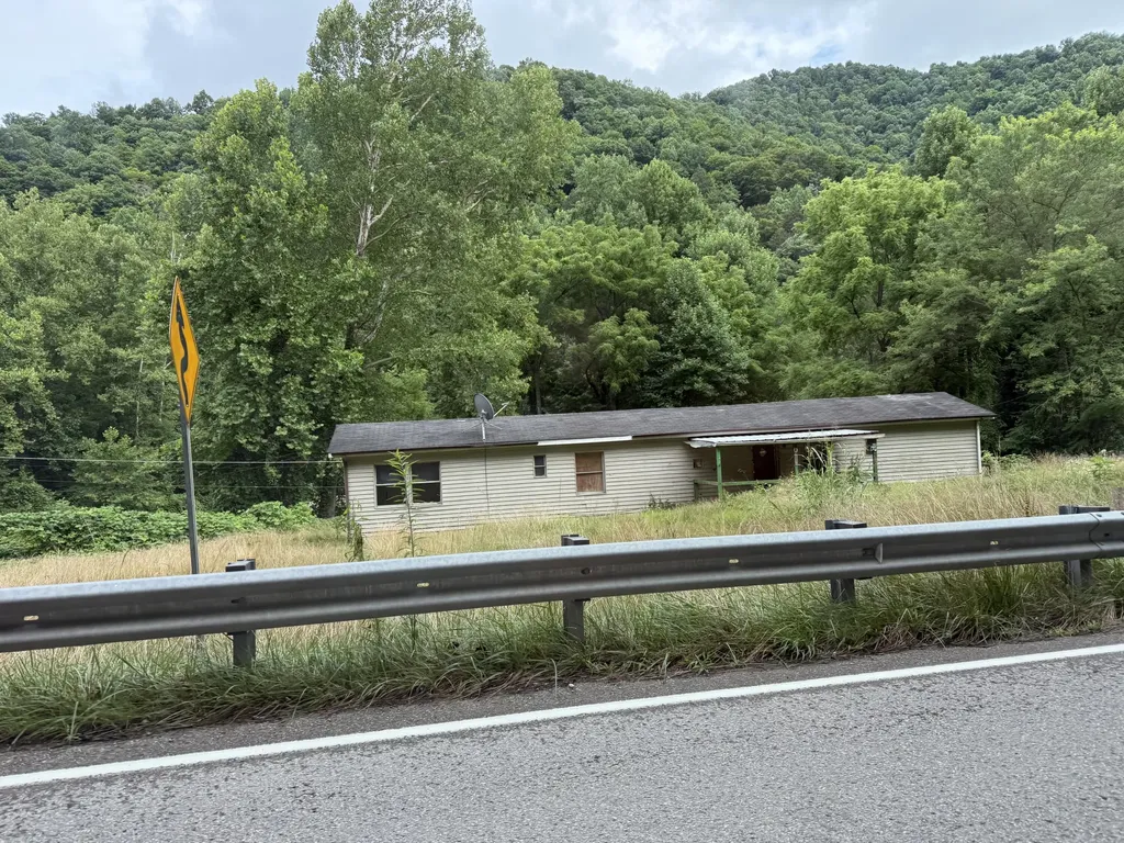 15872 Kentucky 38 Evarts KY 40828