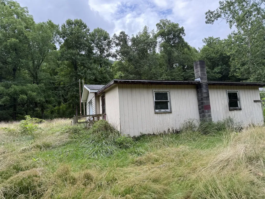 15872 Kentucky 38 Evarts KY 40828