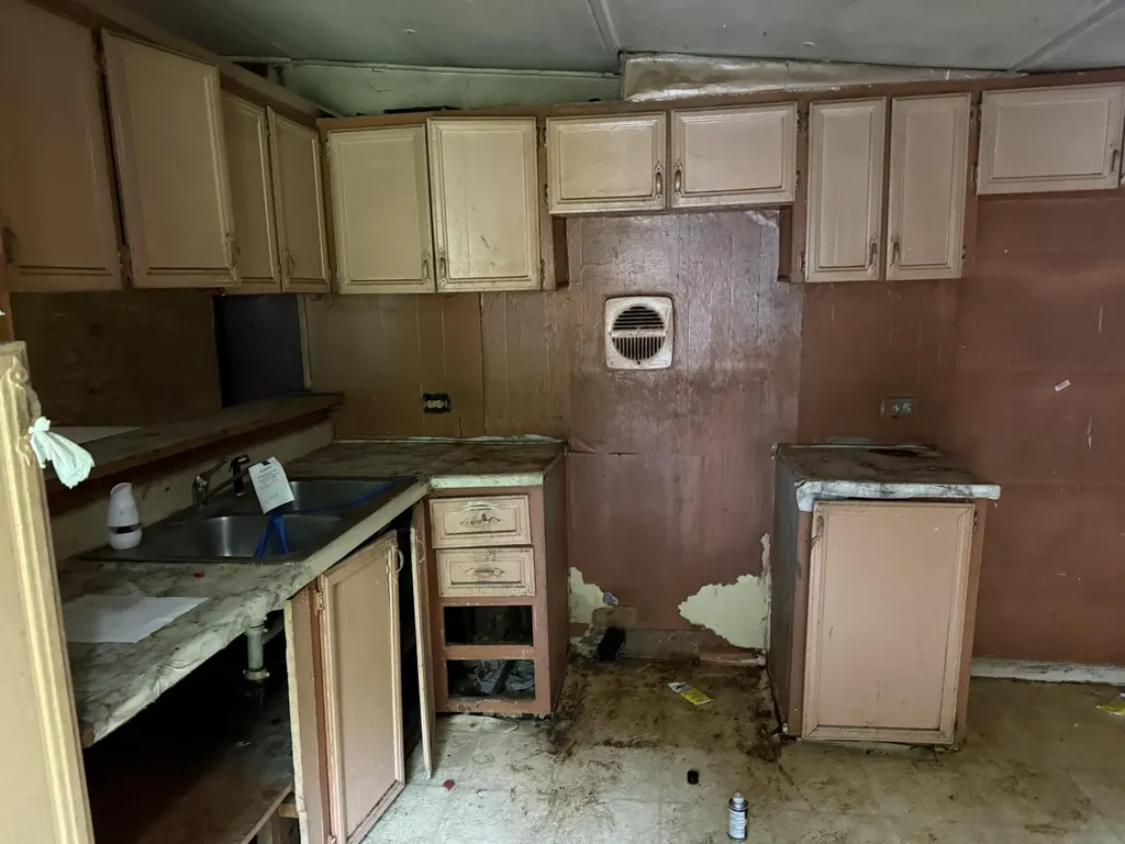 15872 Kentucky 38 Evarts KY 40828