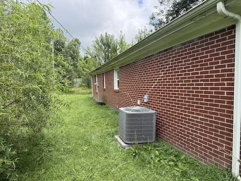 10705 Forkland Road Parksville KY 40464