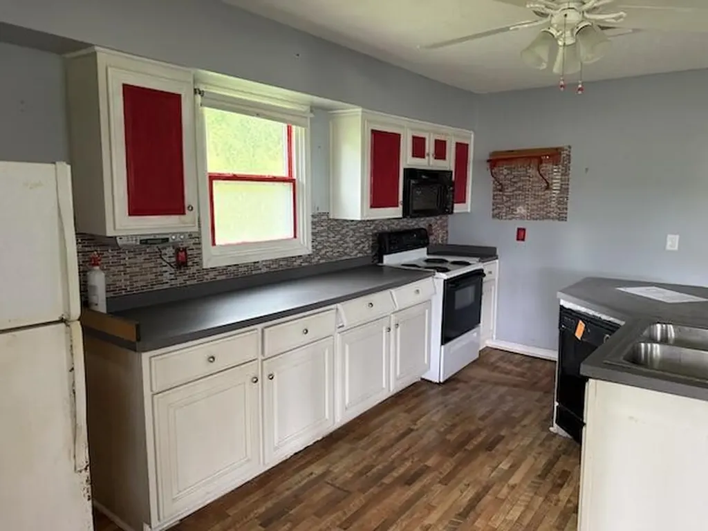 10705 Forkland Road Parksville KY 40464
