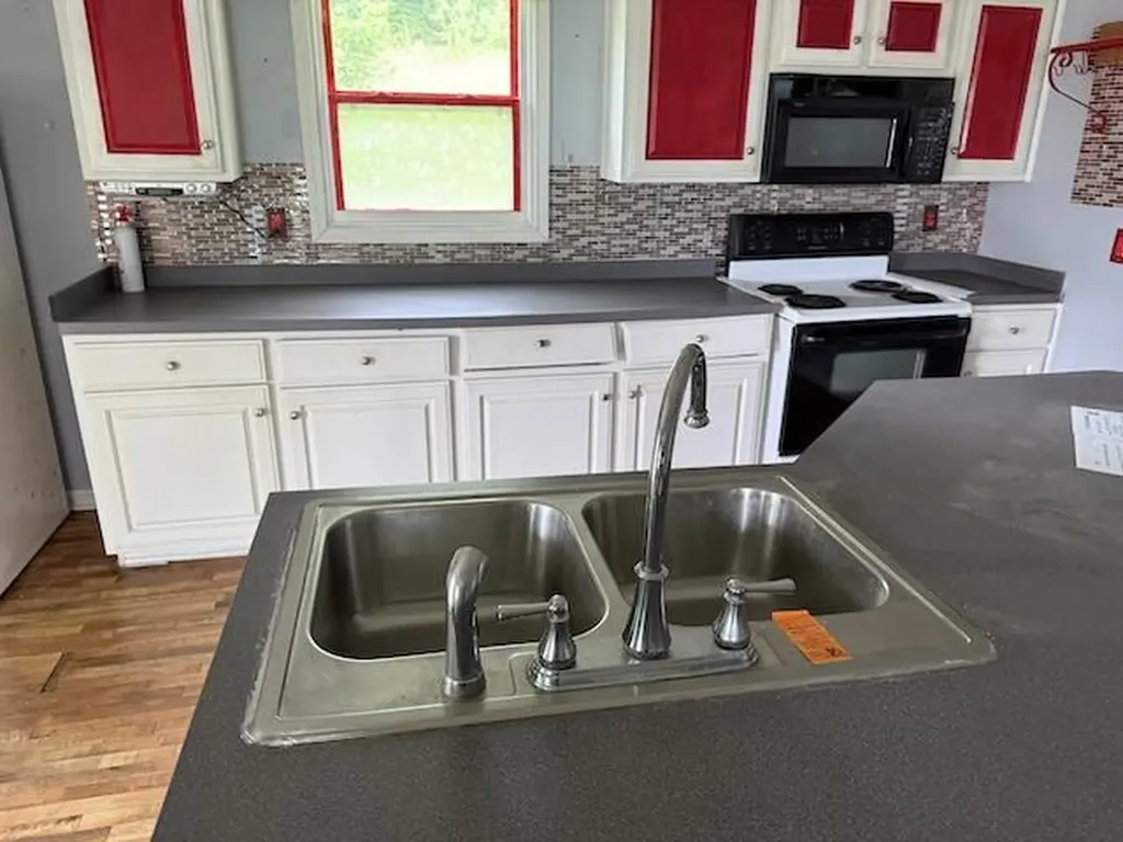 10705 Forkland Road Parksville KY 40464