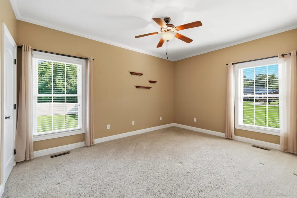225 Larkspur Lane Paducah KY 42003