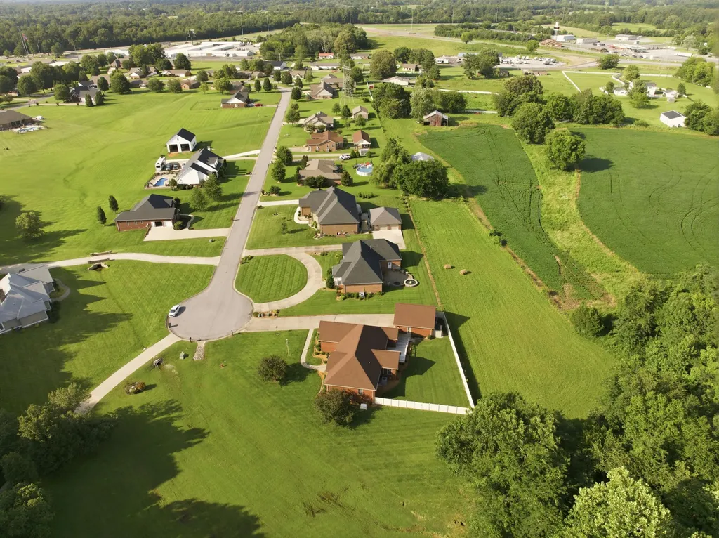 225 Larkspur Lane Paducah KY 42003