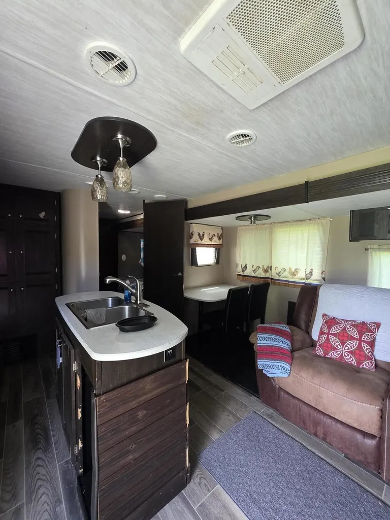 31 E 1st Street Gilbertsville KY 42044