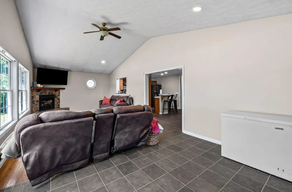384 Ferrell Circle Cadiz KY 42211