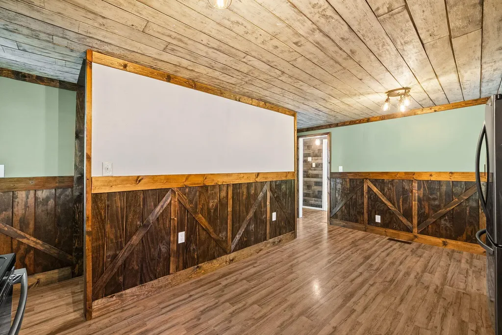 59 Perry Street Cadiz KY 42211