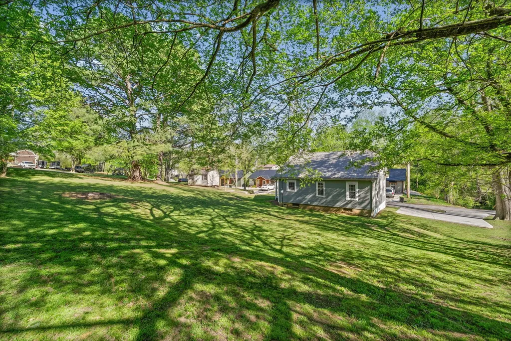 59 Perry Street Cadiz KY 42211