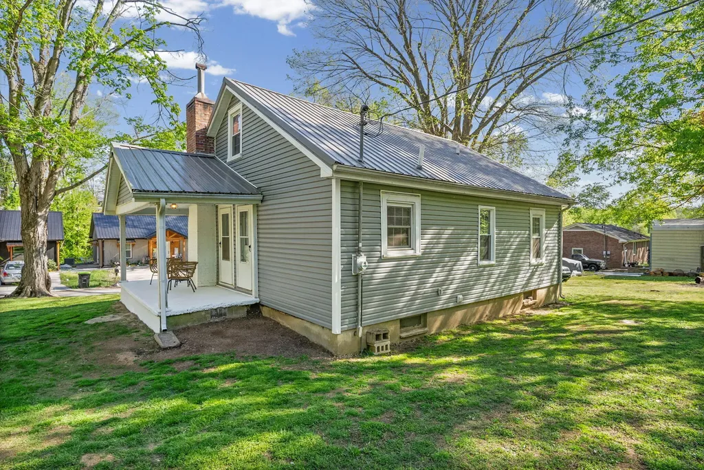 59 Perry Street Cadiz KY 42211