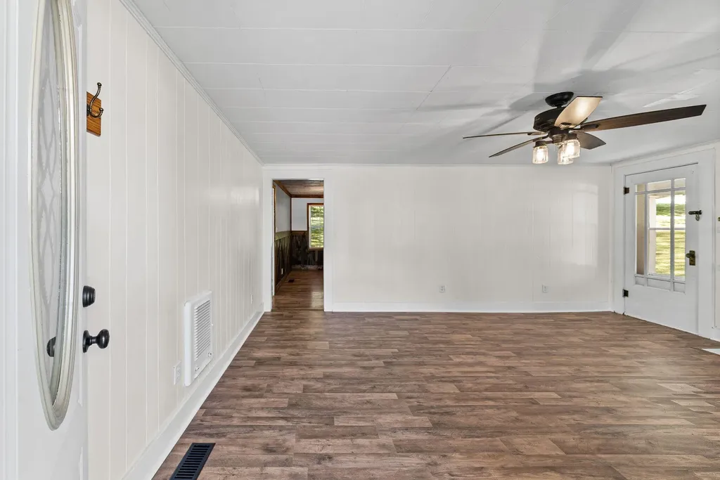 59 Perry Street Cadiz KY 42211