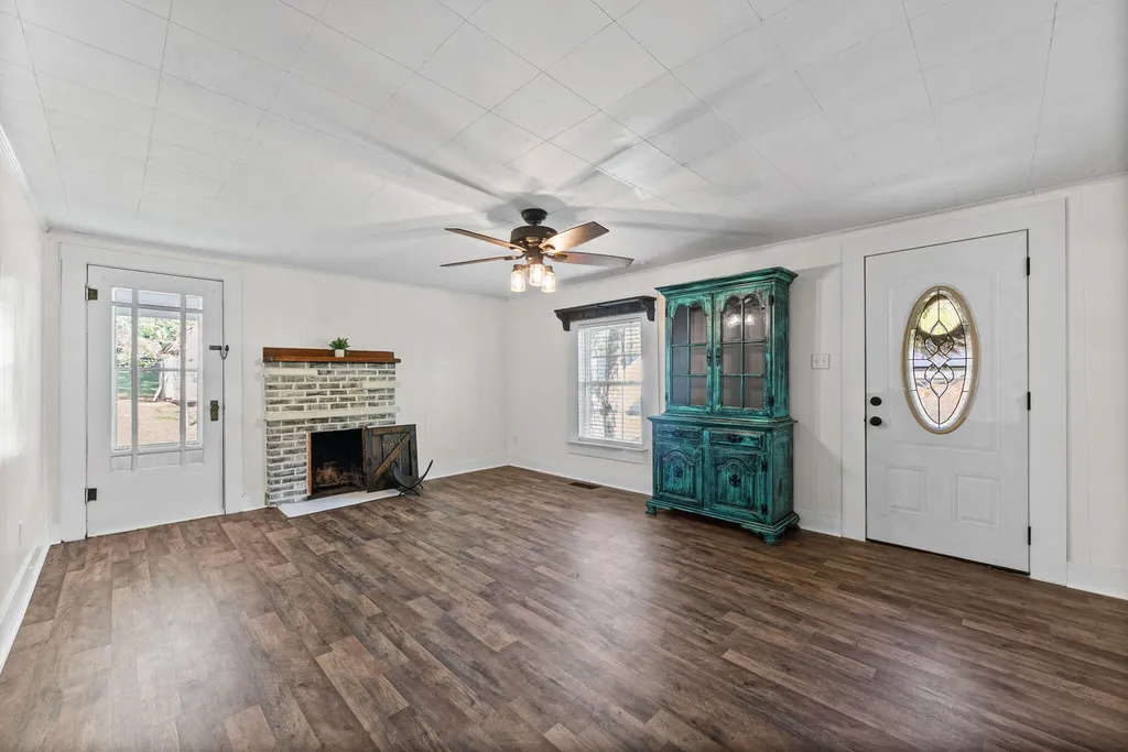 59 Perry Street Cadiz KY 42211