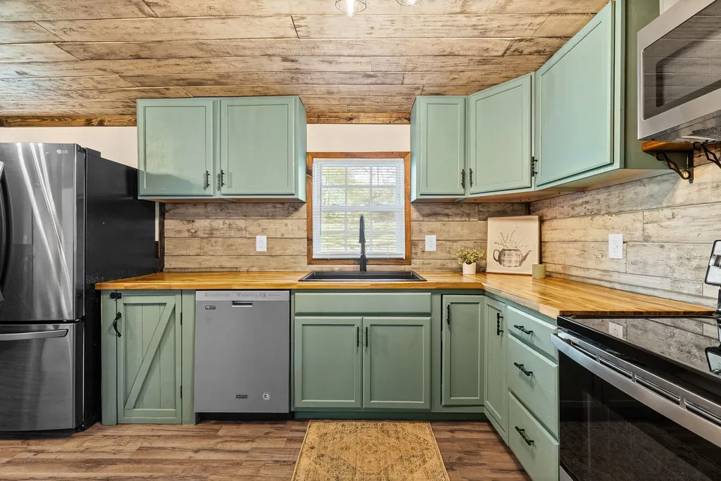 59 Perry Street Cadiz KY 42211