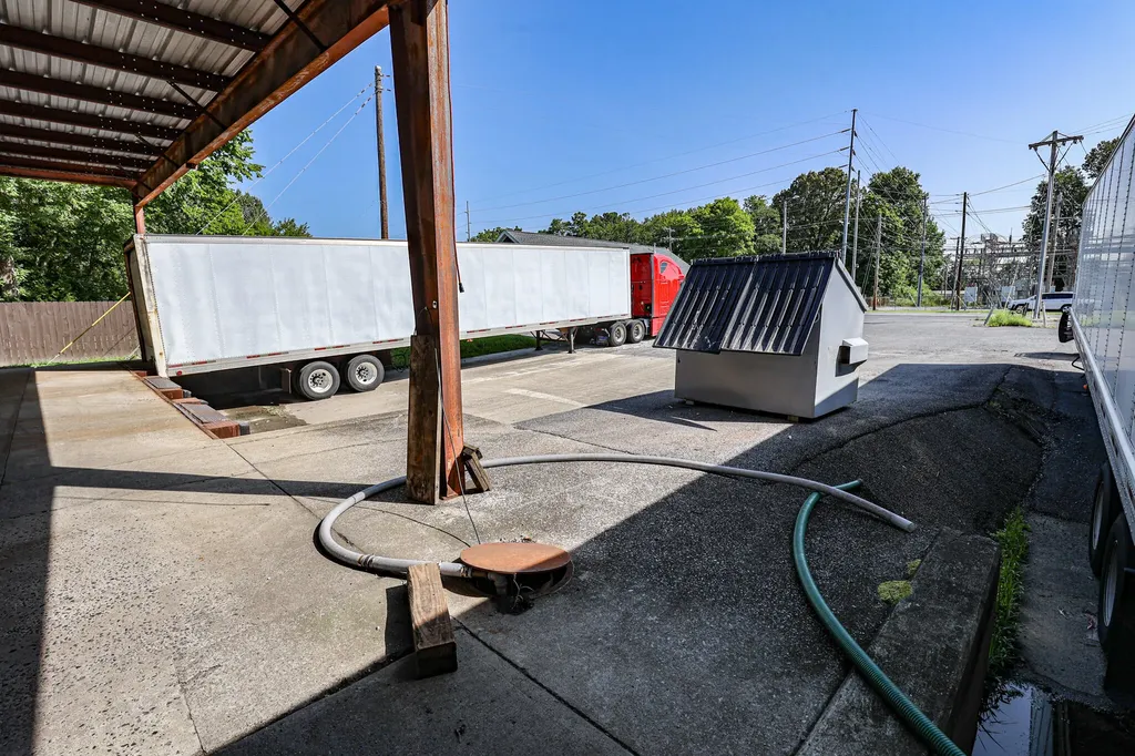 3229 Benton Road Paducah KY 42003