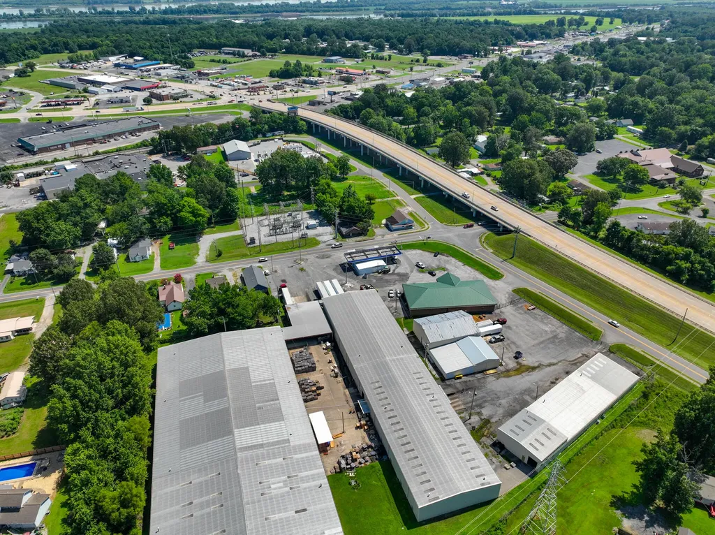 3229 Benton Road Paducah KY 42003