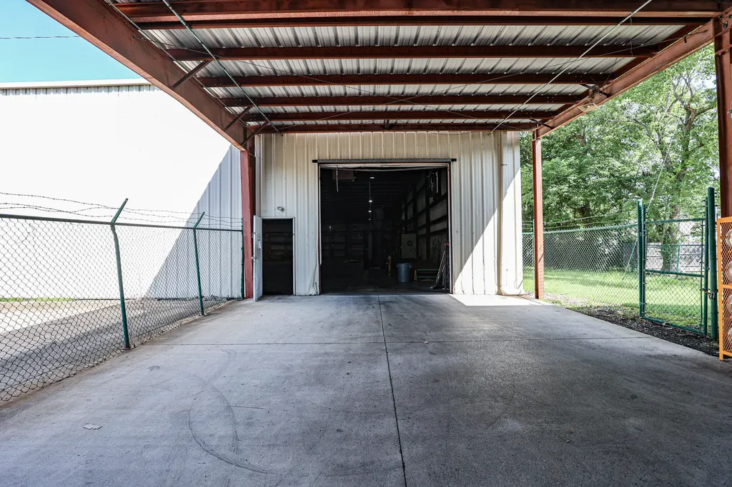 3229 Benton Road Paducah KY 42003
