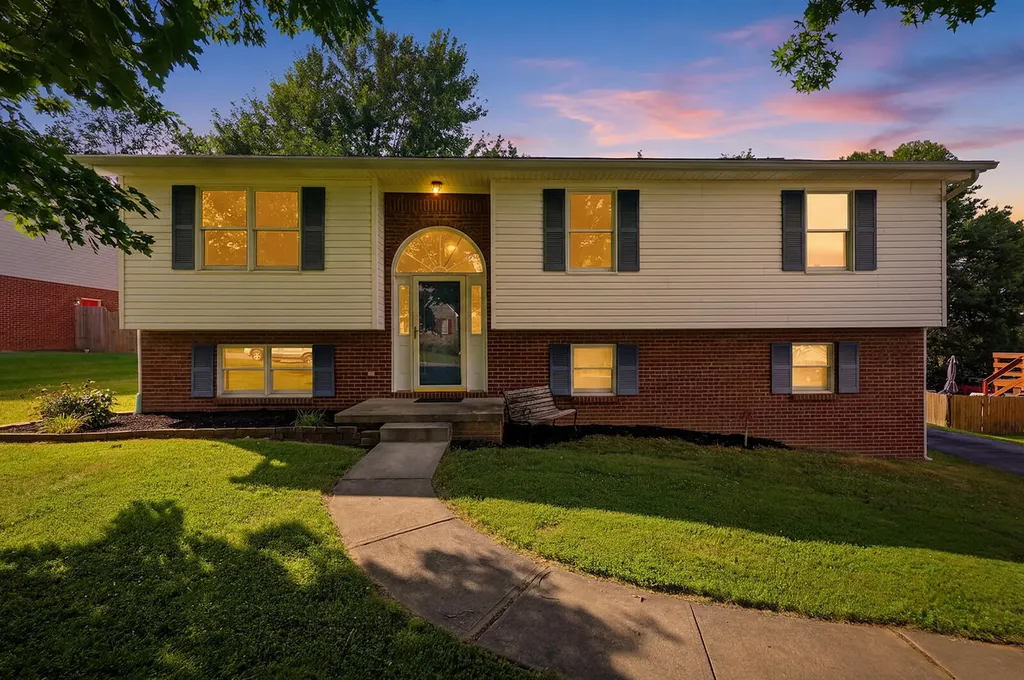 1336 Bonnie Blue Loop Lawrenceburg KY 40342