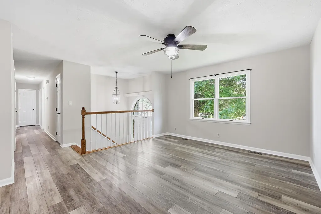 1336 Bonnie Blue Loop Lawrenceburg KY 40342