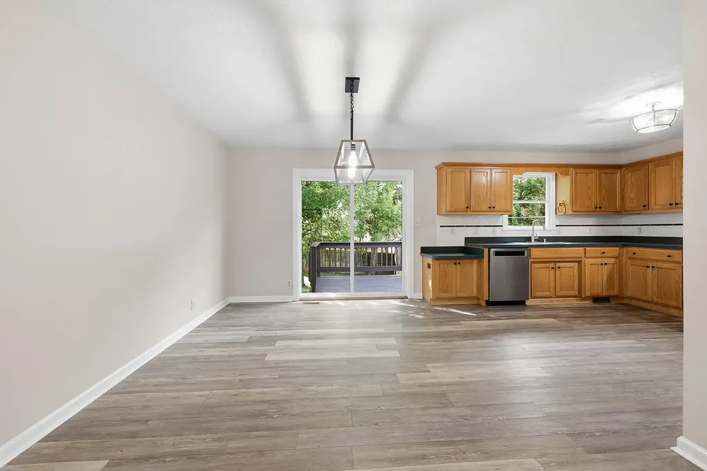 1336 Bonnie Blue Loop Lawrenceburg KY 40342