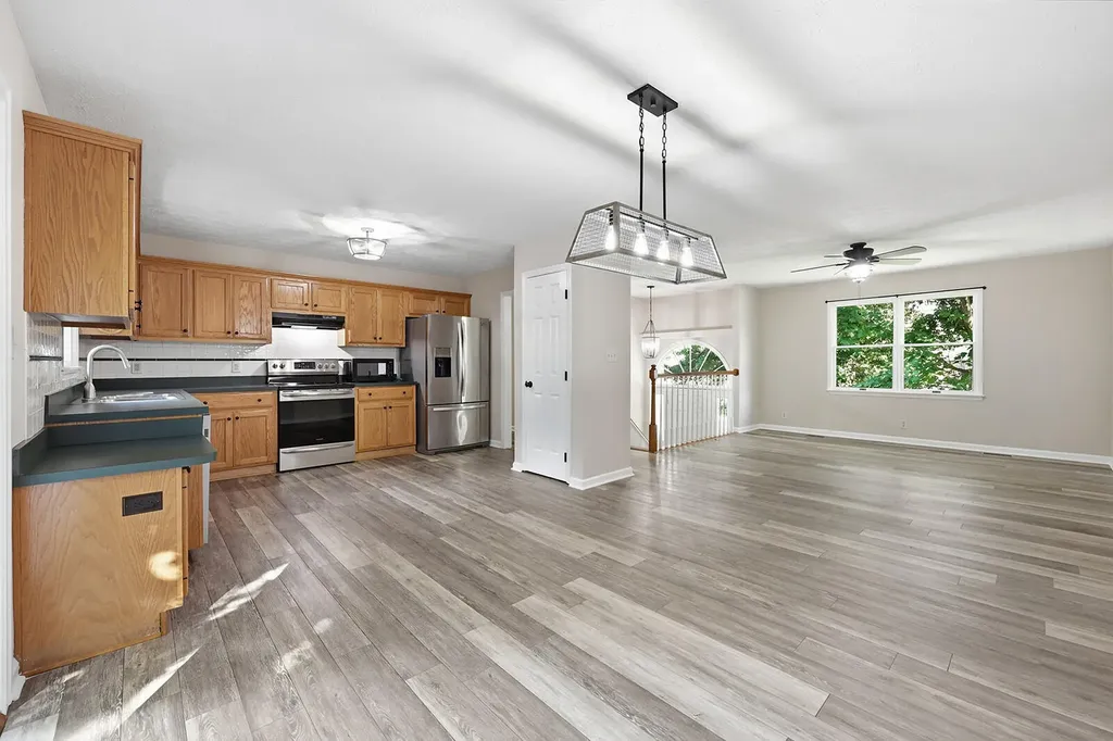 1336 Bonnie Blue Loop Lawrenceburg KY 40342