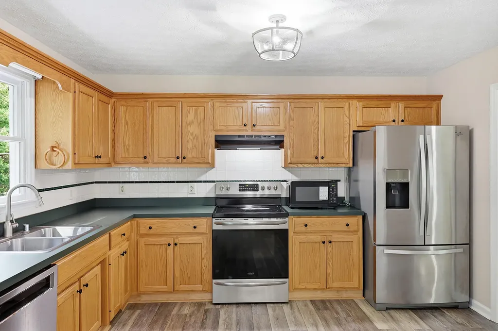 1336 Bonnie Blue Loop Lawrenceburg KY 40342