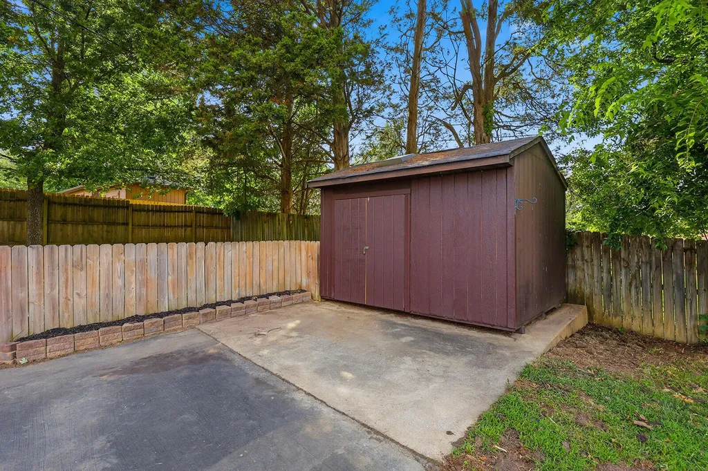 1336 Bonnie Blue Loop Lawrenceburg KY 40342