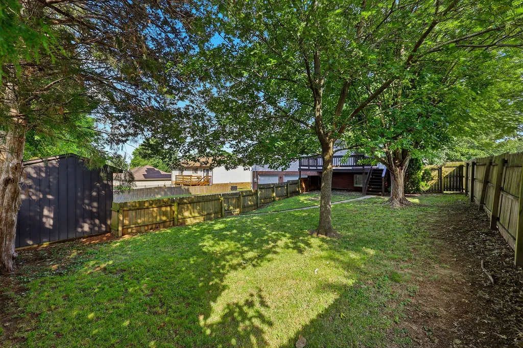 1336 Bonnie Blue Loop Lawrenceburg KY 40342