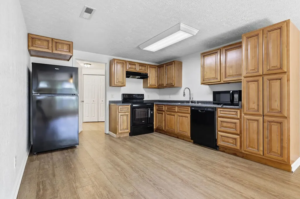 1326 Diuguid Drive Murray KY 42071