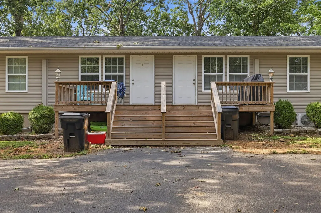 1326 Diuguid Drive Murray KY 42071