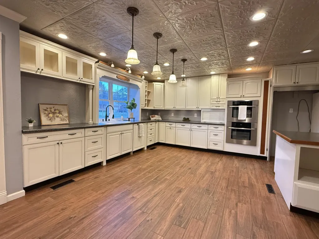 802 Broad Street Murray KY 42071