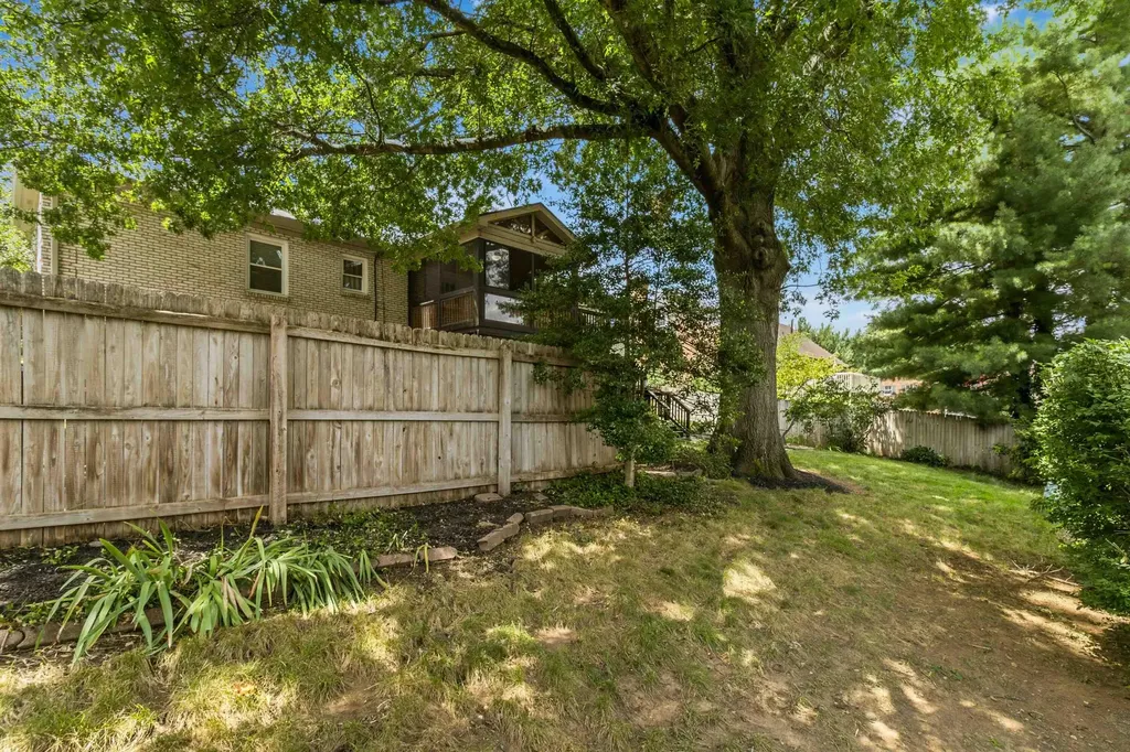3130 Montavesta Road Lexington KY 40502