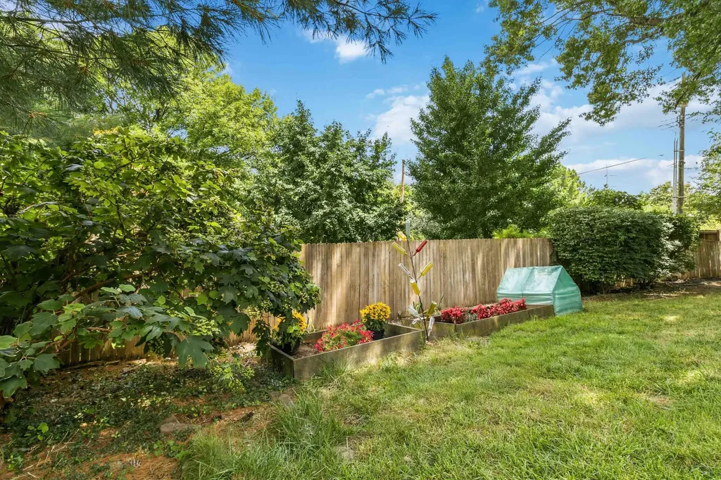 3130 Montavesta Road Lexington KY 40502