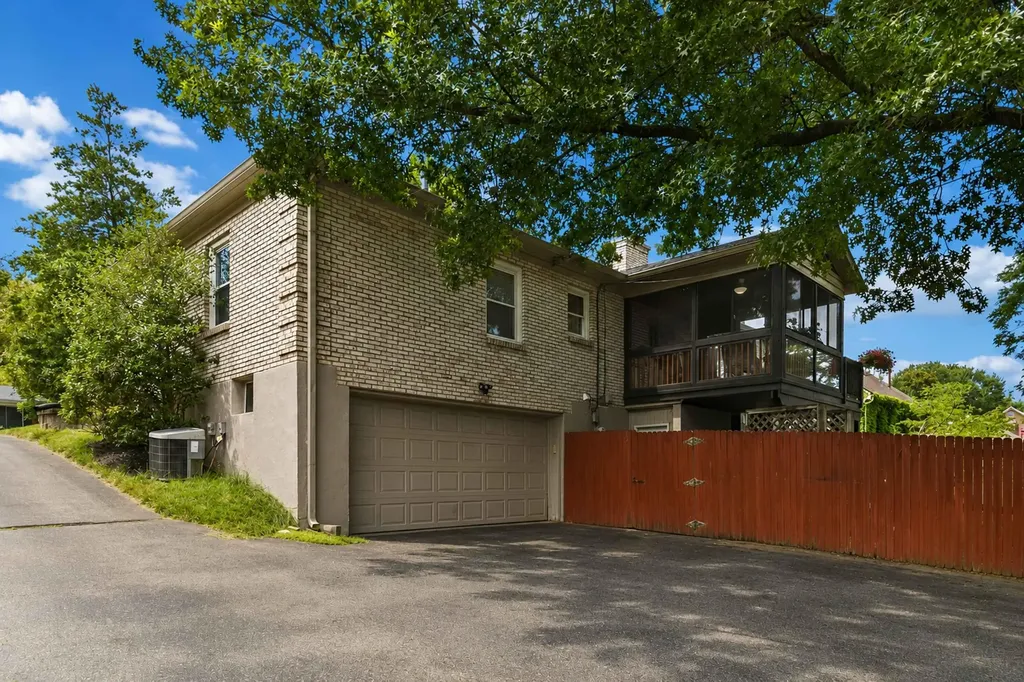 3130 Montavesta Road Lexington KY 40502