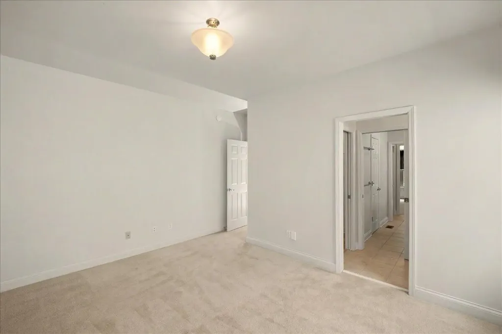 404 Manitoba Lane Lexington KY 40515