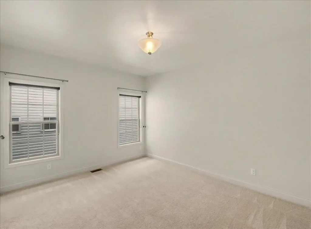 404 Manitoba Lane Lexington KY 40515