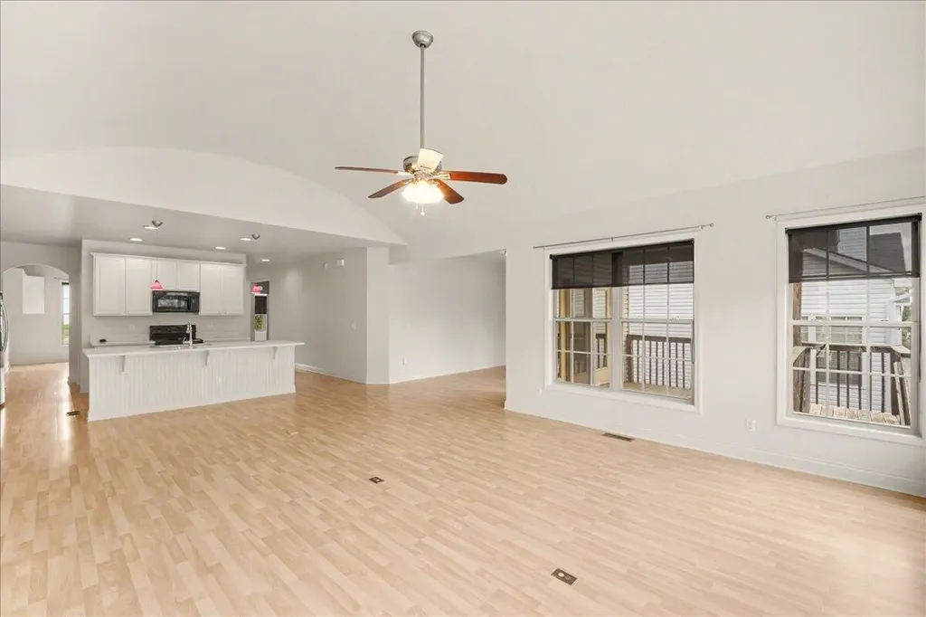 404 Manitoba Lane Lexington KY 40515