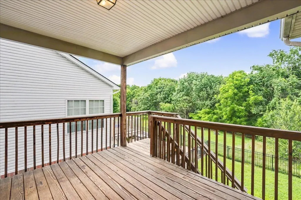 404 Manitoba Lane Lexington KY 40515