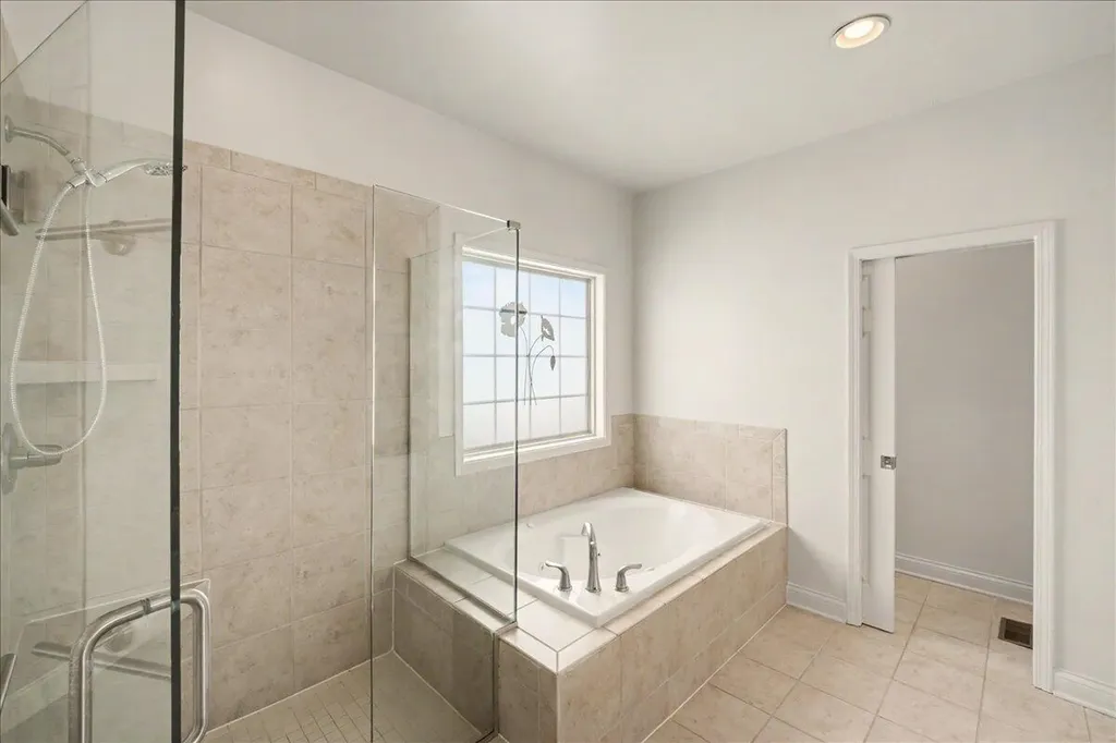 404 Manitoba Lane Lexington KY 40515