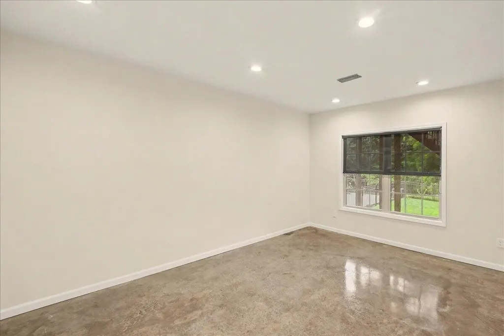 404 Manitoba Lane Lexington KY 40515