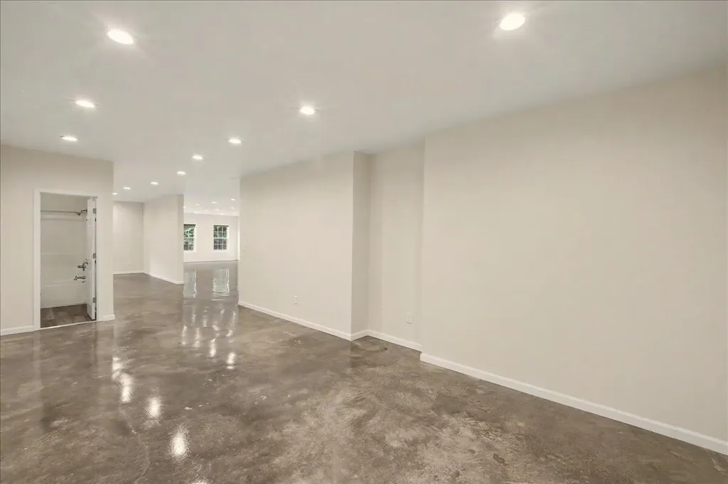 404 Manitoba Lane Lexington KY 40515